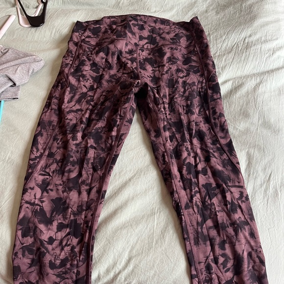 Lululemon Wunder Under tie dye - Picture 2 of 2